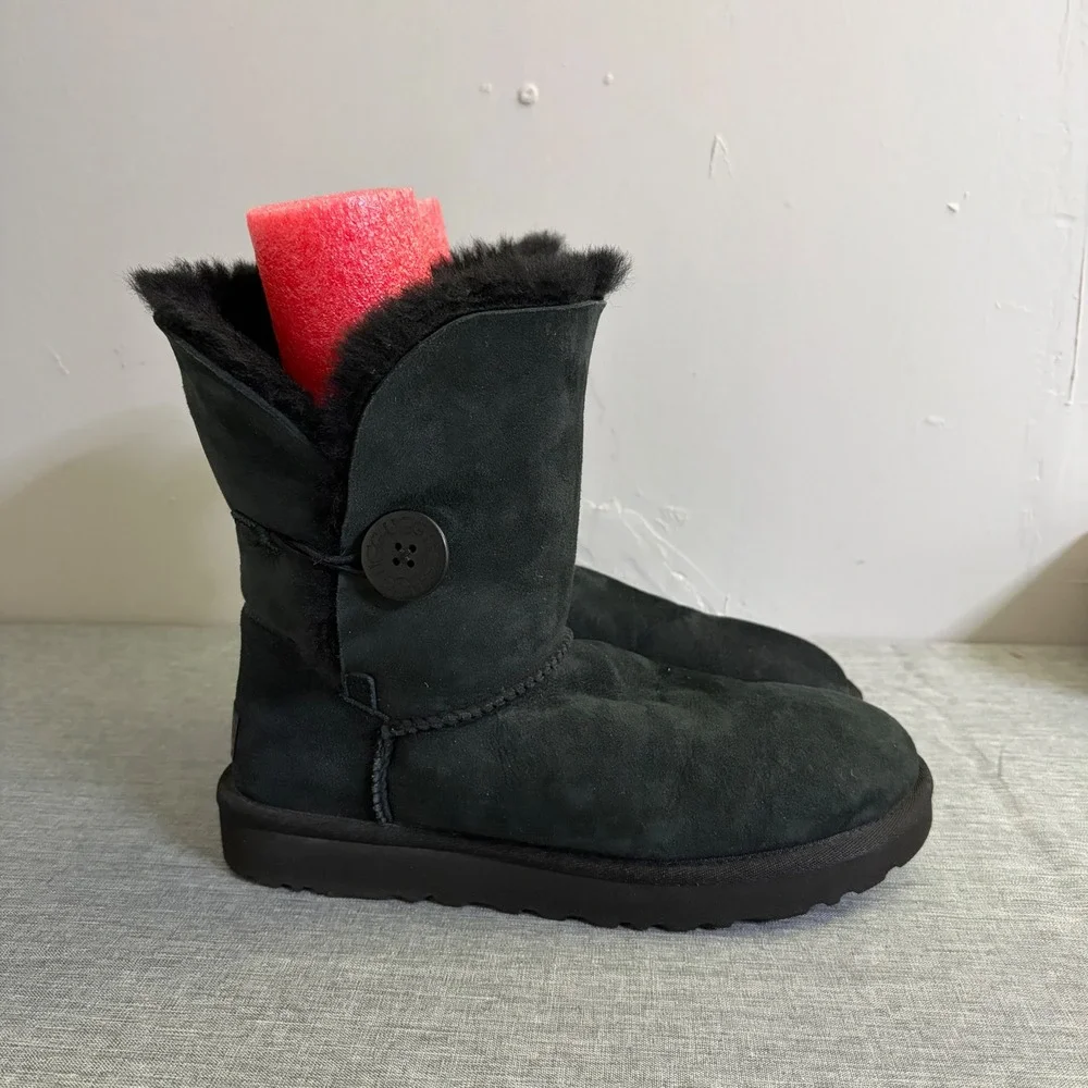 UGG Boots Womens 8 Black Bailey Button II Suede Shearling‎ Mid Calf 1016226